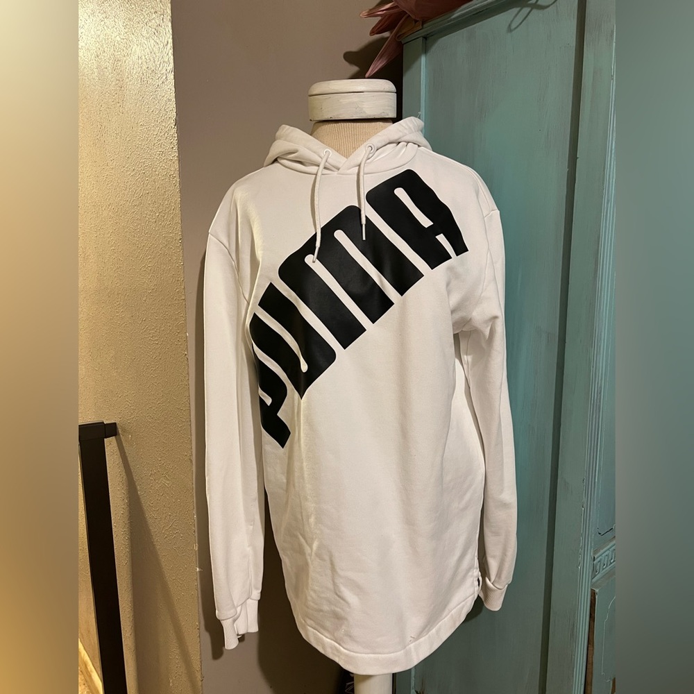 Puma Logo Crisp White Pullover Hoodie Sweatshirt Women’s Size Small